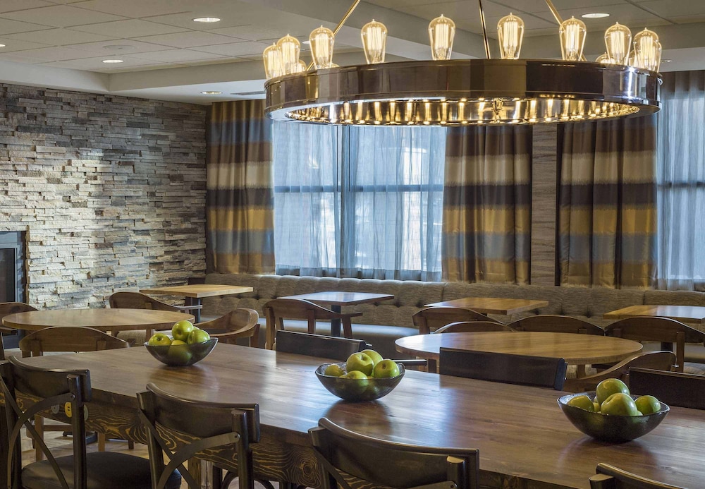 Fairfield Inn Suites Waterbury Stowe 6/31