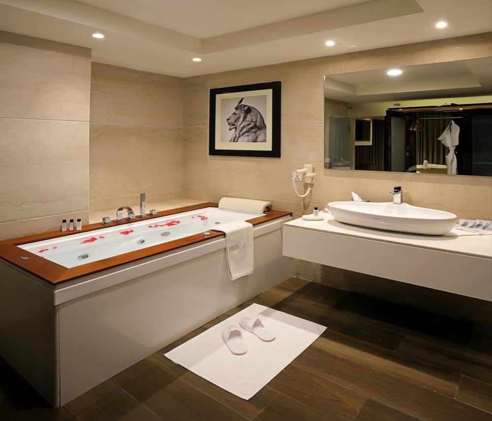 Barsana Boutique Hotel 33/34