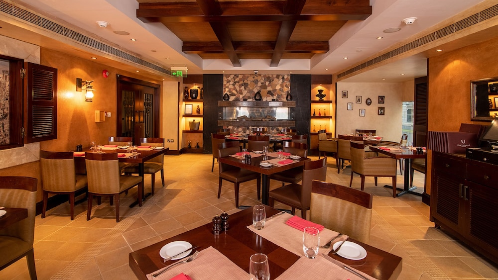 restaurant cafeteria