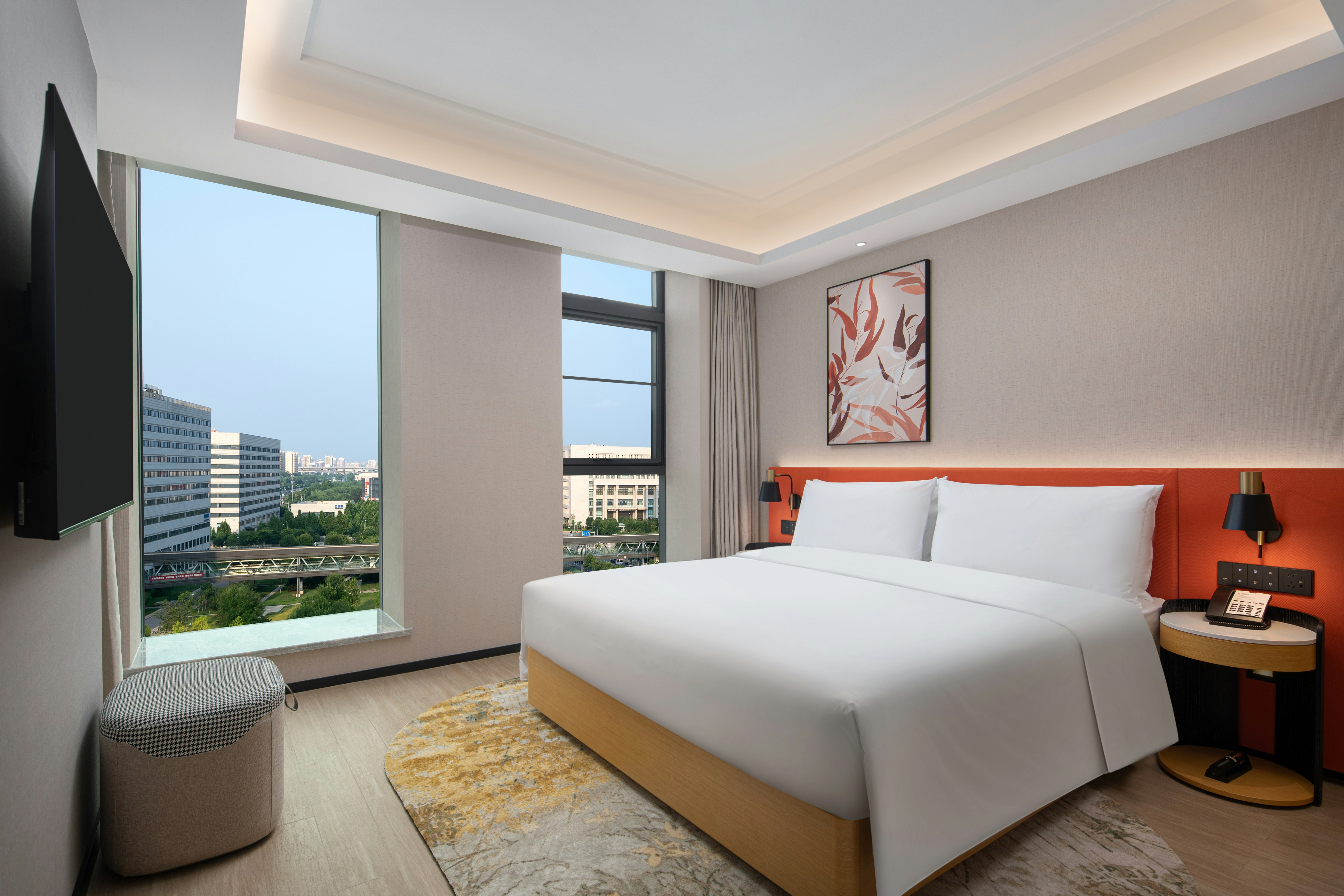 GUEST ROOM, KING BED, HIGH FLOOR