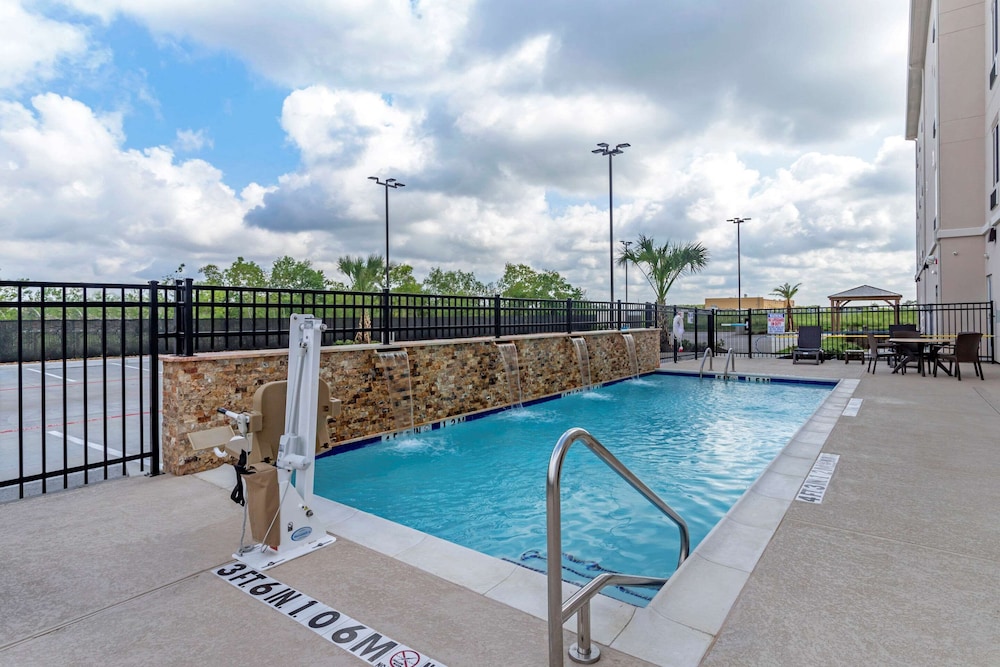 Comfort Inn & Suites Waller TX 23/36