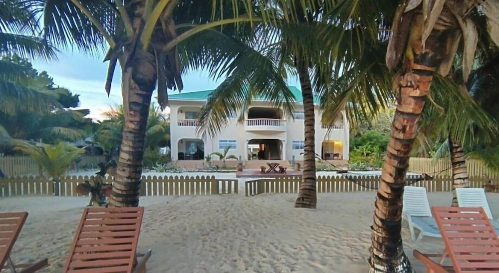 Seashell Beach Villa 23/32