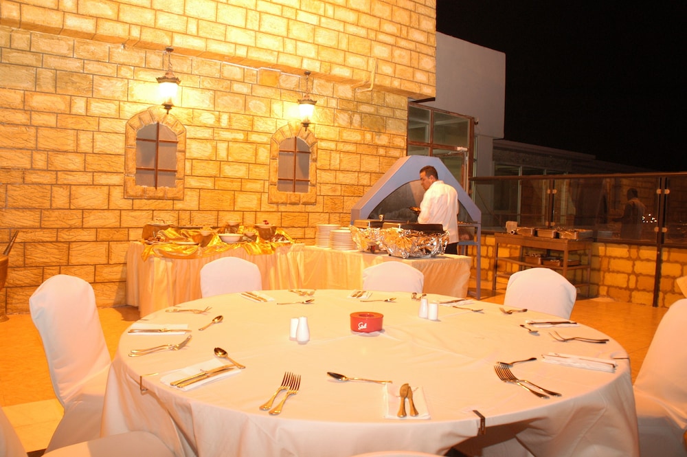 MINA HOTEL 47/65