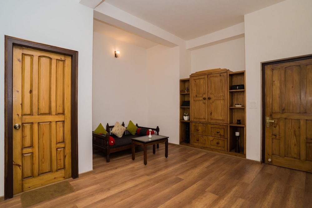 BHIKAMPUR LODGE 38/50