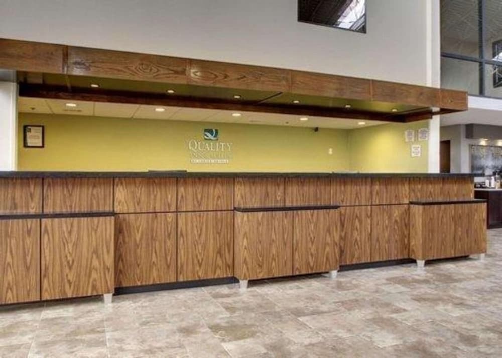 DoubleTree by Hilton Quincy 3/77