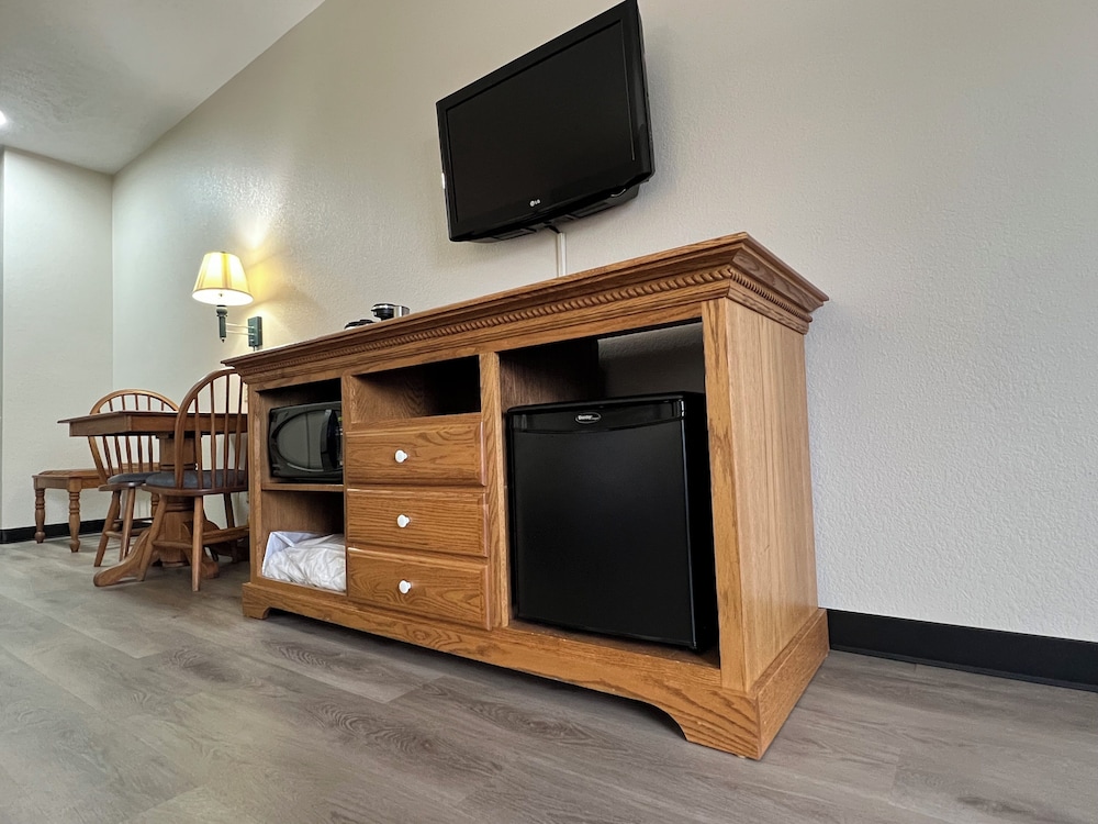 Van Buren Hotel 3/50
