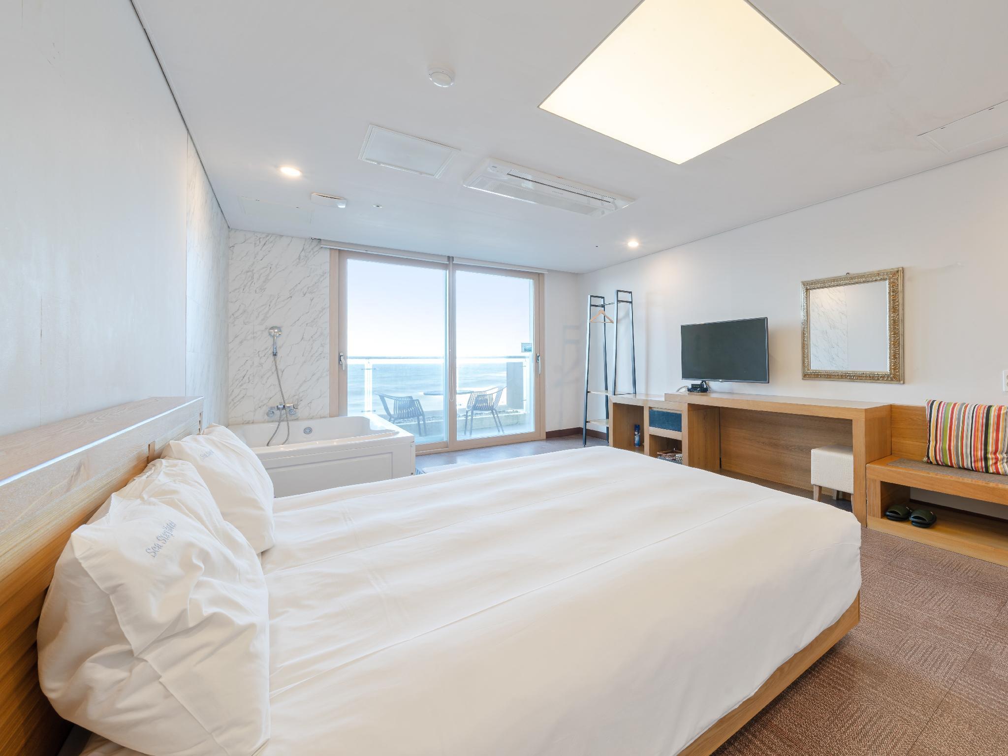 Ocean, Double Bed