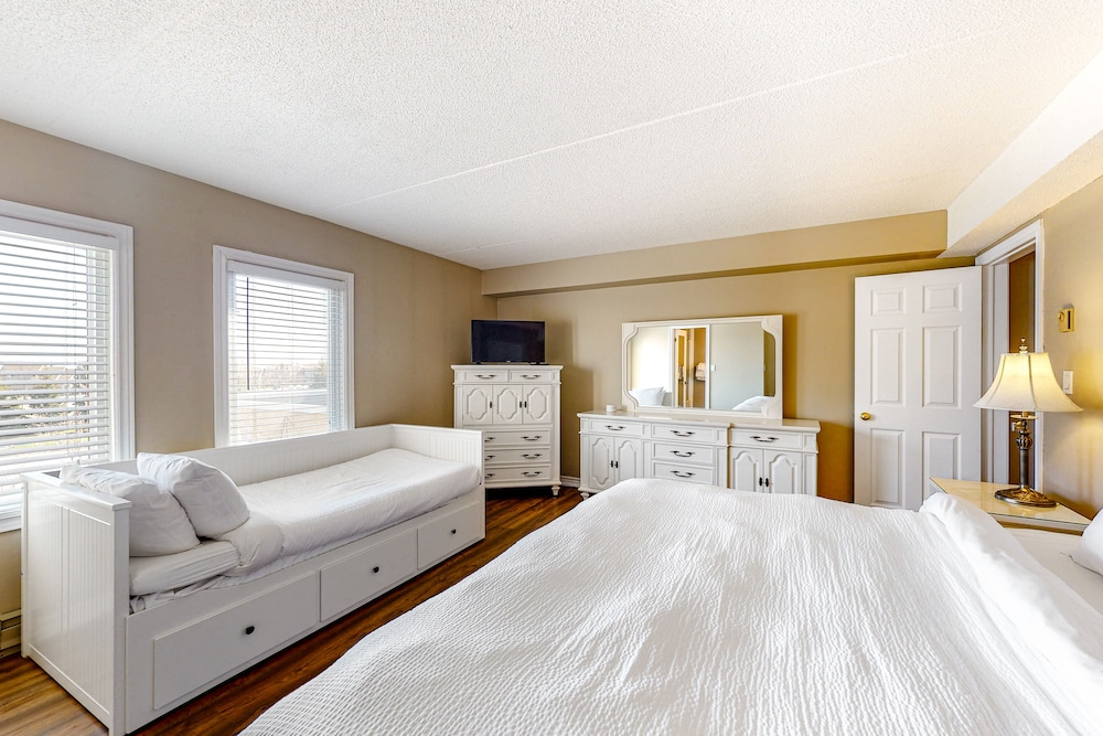 The Lodges At Blue Mountain Mountain Walk Condos 16/50