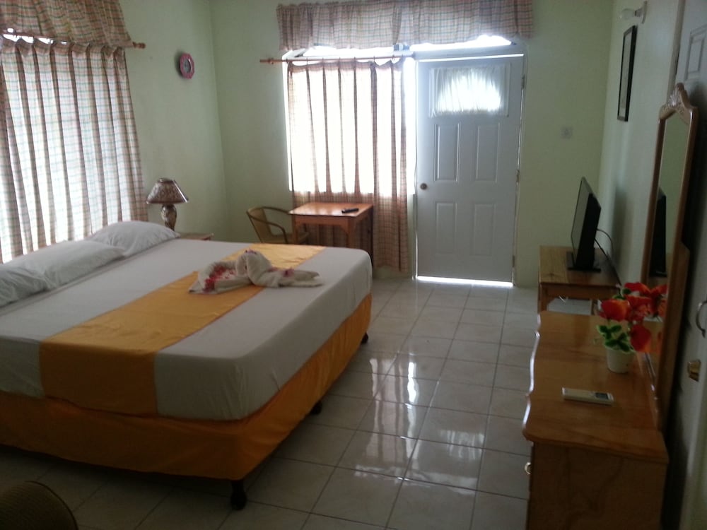 Fun Holiday Beach Resort 14/73