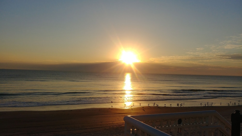 Tropical Winds Resort 37/50