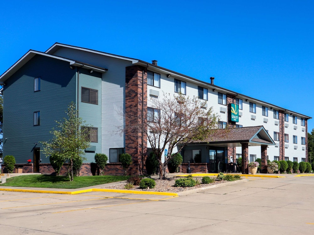 Quality Inn & Suites Bloomington I-55 and I-74 4/39