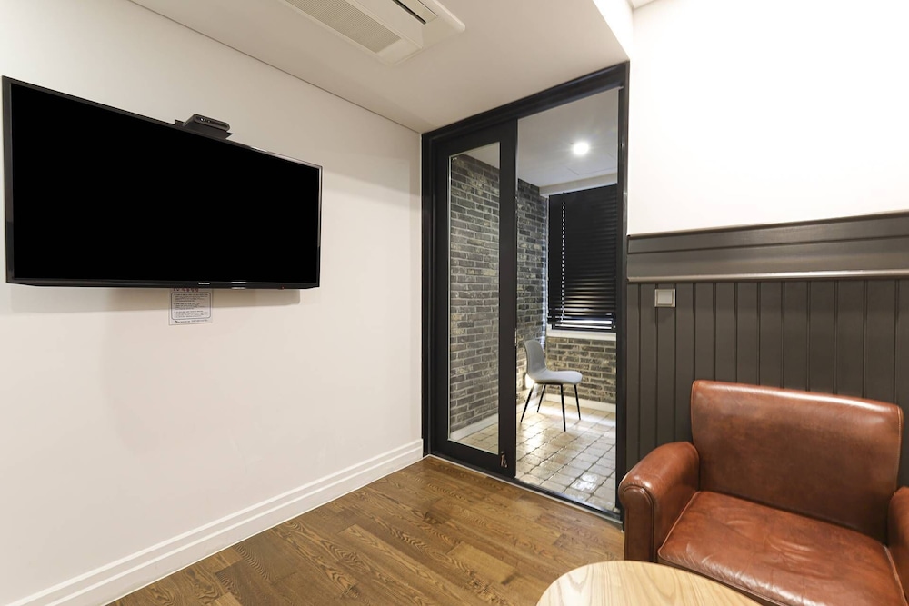 JB Design Hotel 55/77