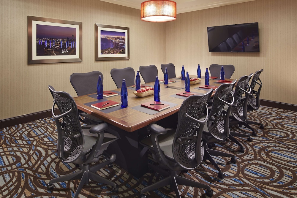 Hilton Garden Inn Los Angeles Redondo Beach 44/48