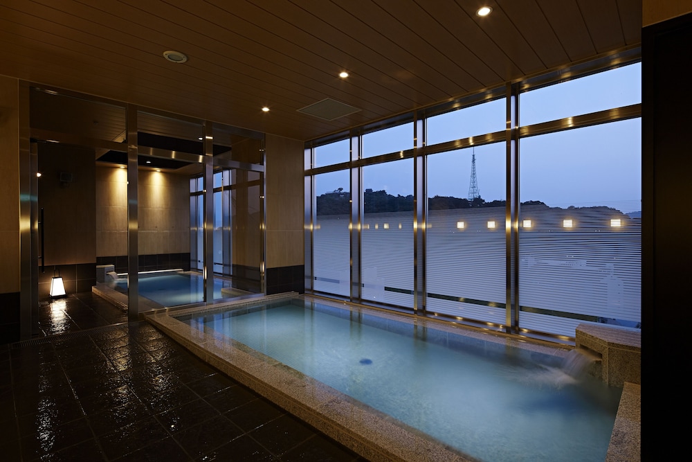 Candeo Hotels Matsuyama Okaido 28/50