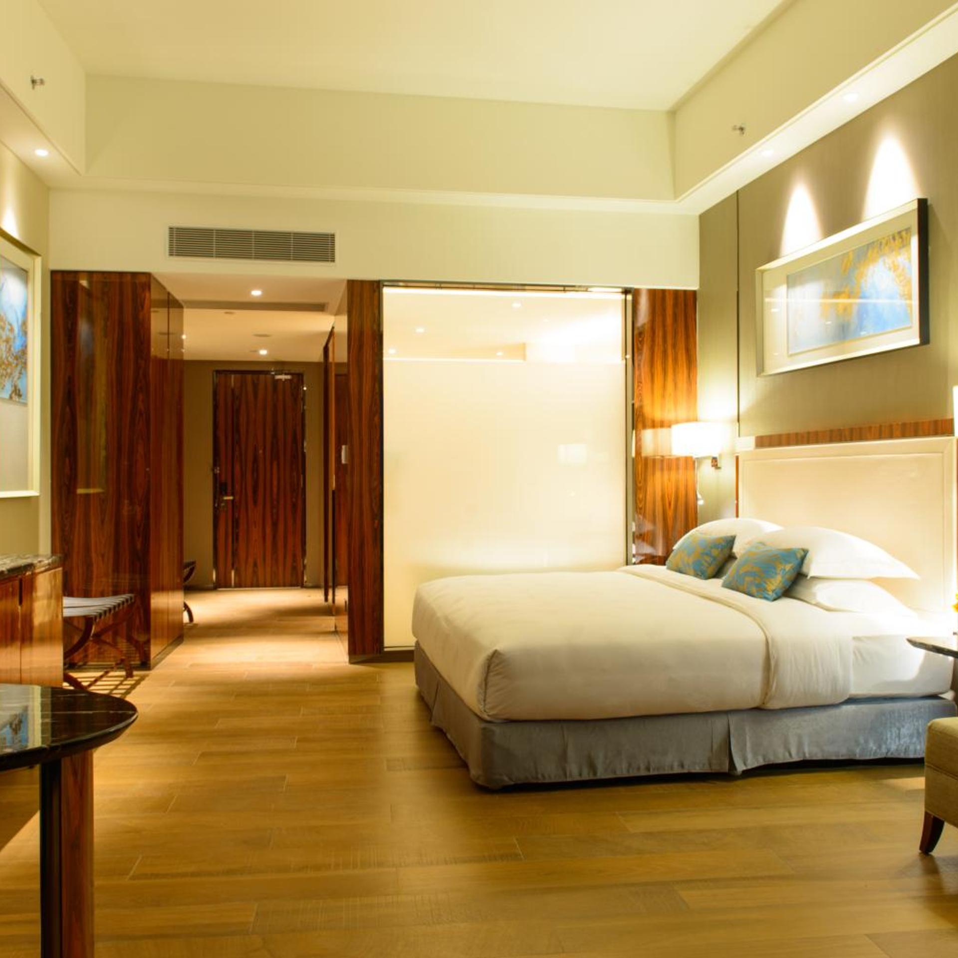 Superior, King Bed