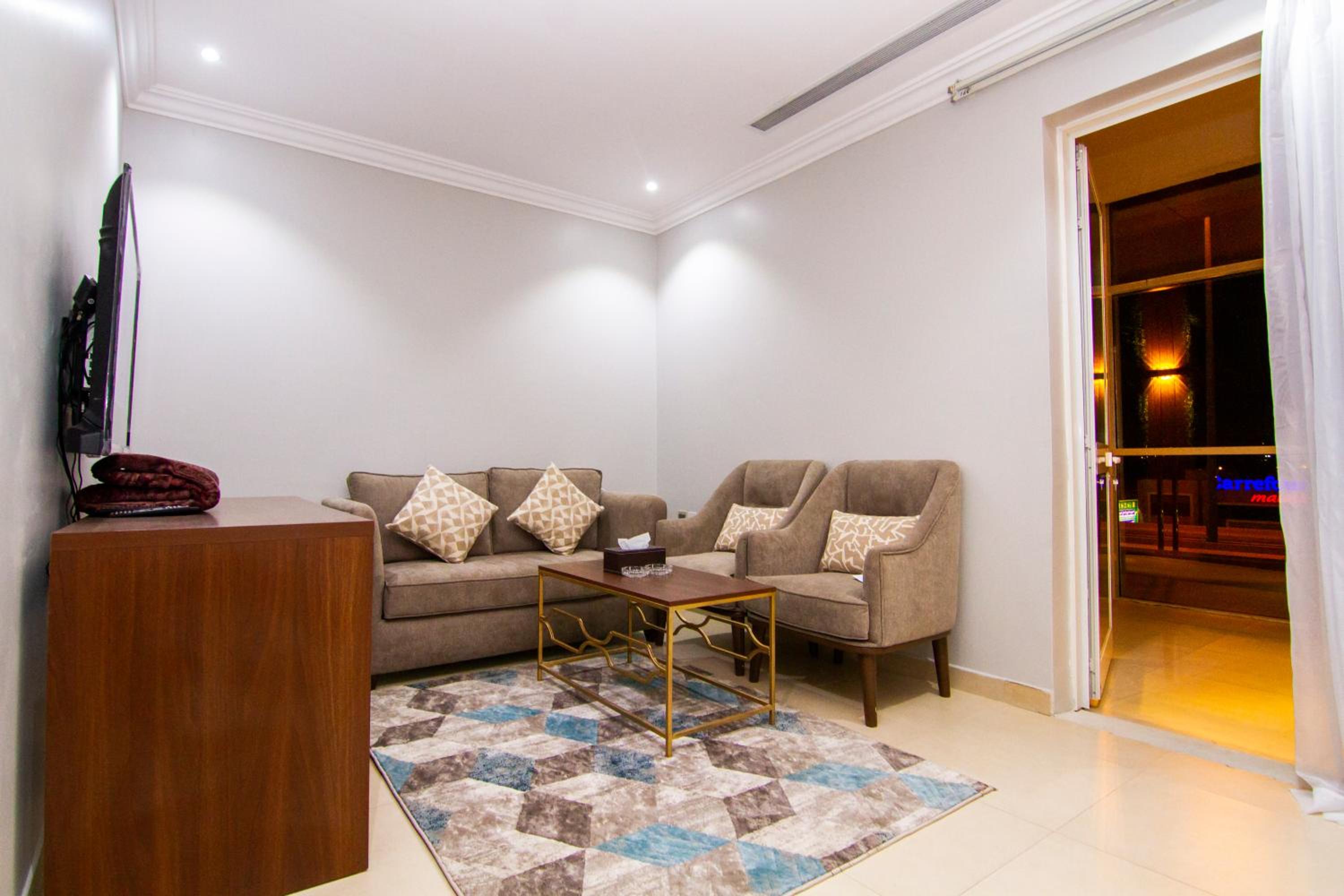 XYZ Hotel Al Falah 10/18