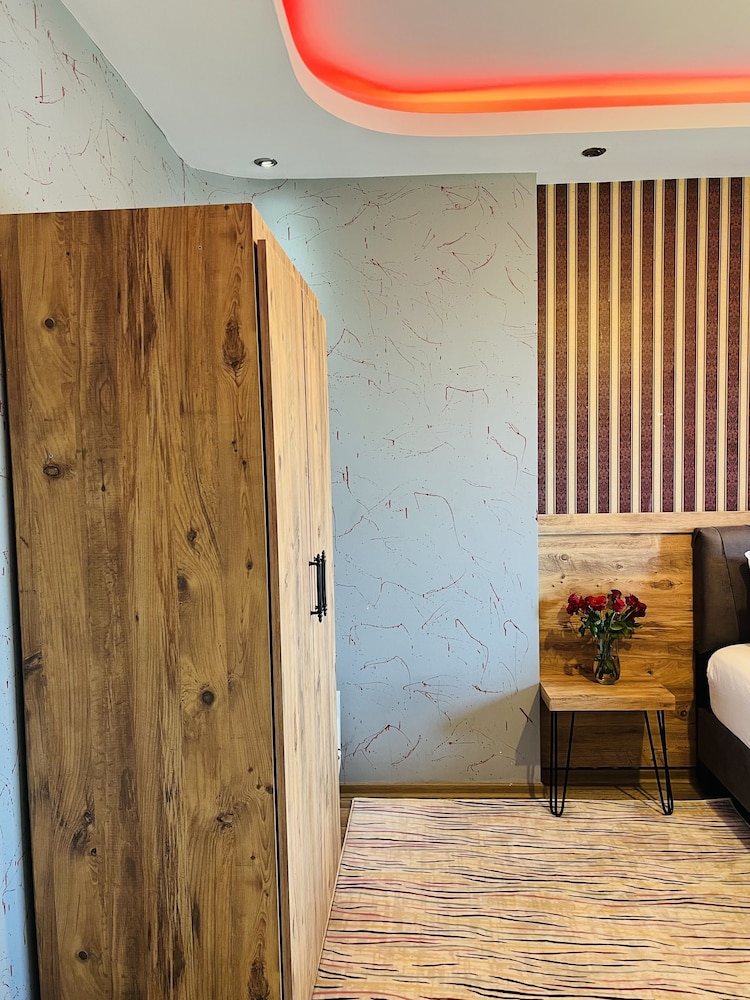 Aria Plus Ev Otel 10/50