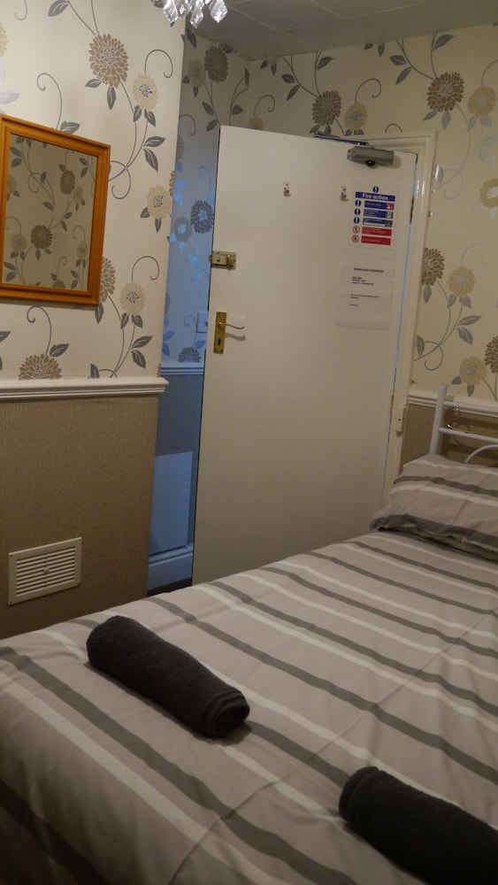 Hornby House Hotel 15/25