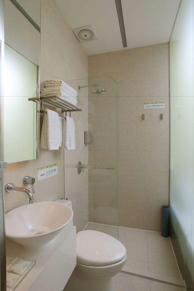 Colour Inn Shenzhen Dongmen Branch 61/66