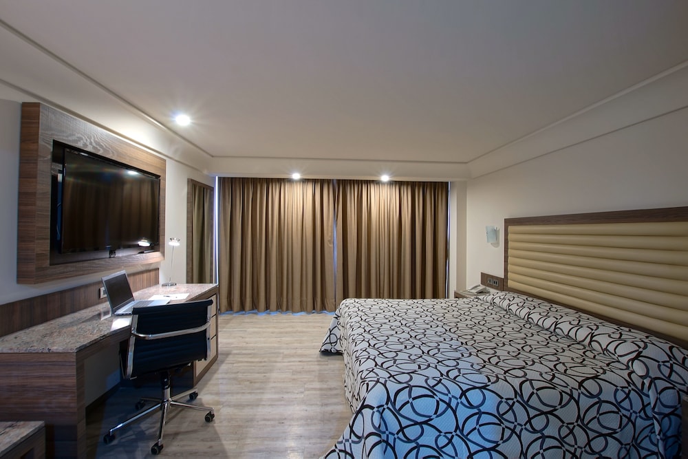 Econo Express Hotel 31/37