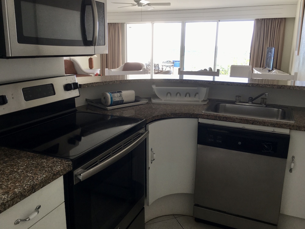 Sapphire Beach Club and Resort 4/50