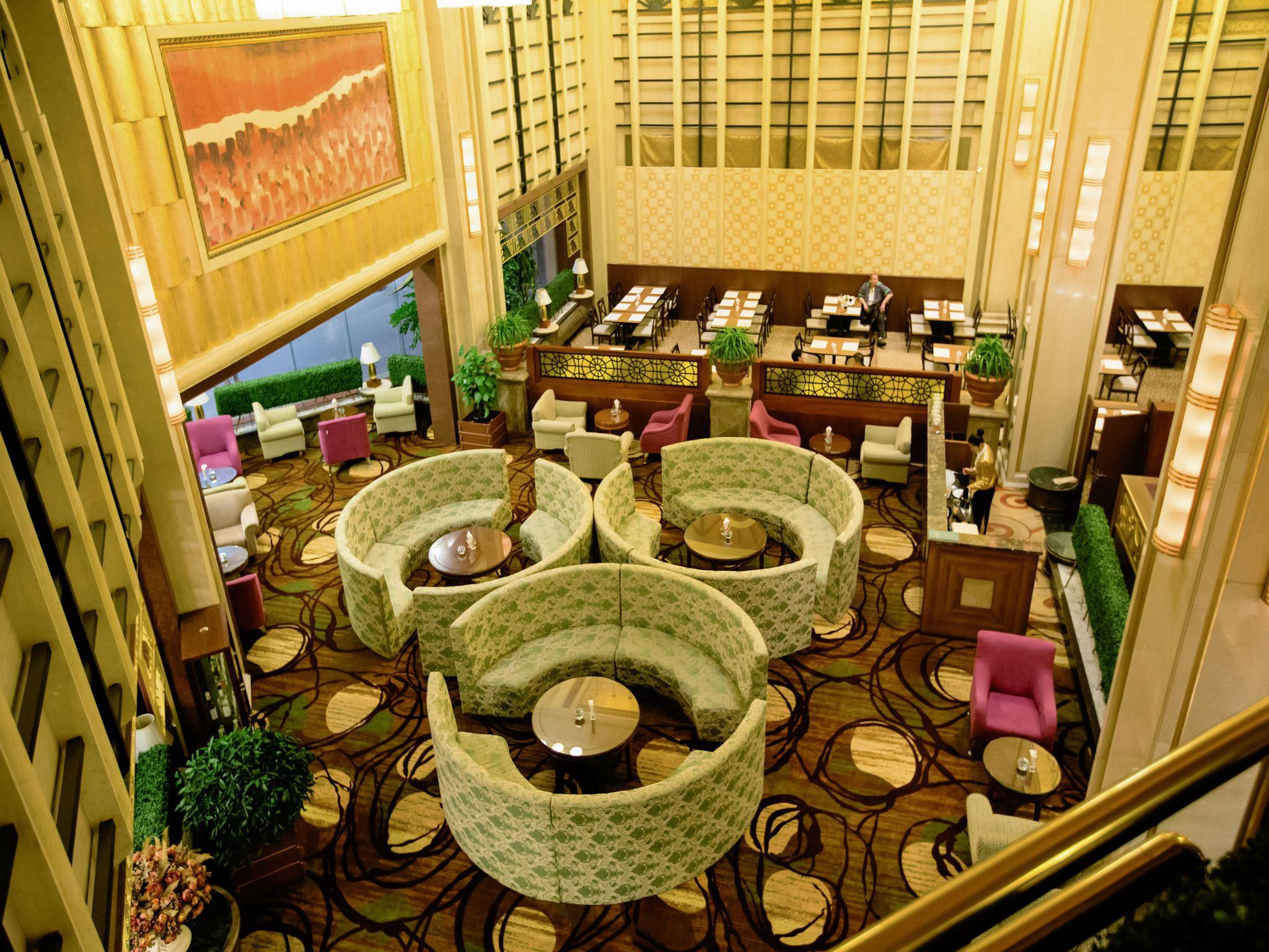 Yantai Golden Gulf Hotel 83/98