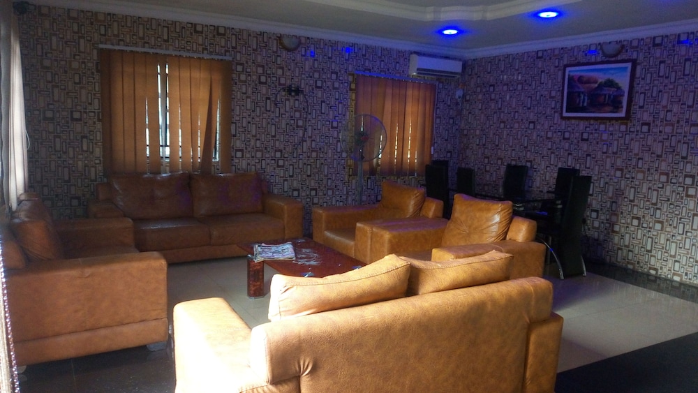 Jam-Bed Hotel And Suites Abeokuta 11/17