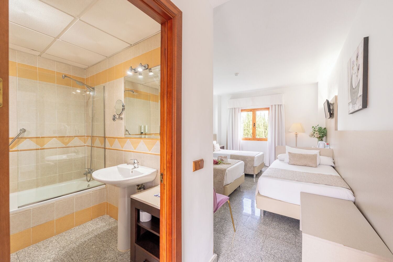غرفة ثلاثية بثلاثة أسرّة، Hotel Plaza del Castillo 6/6