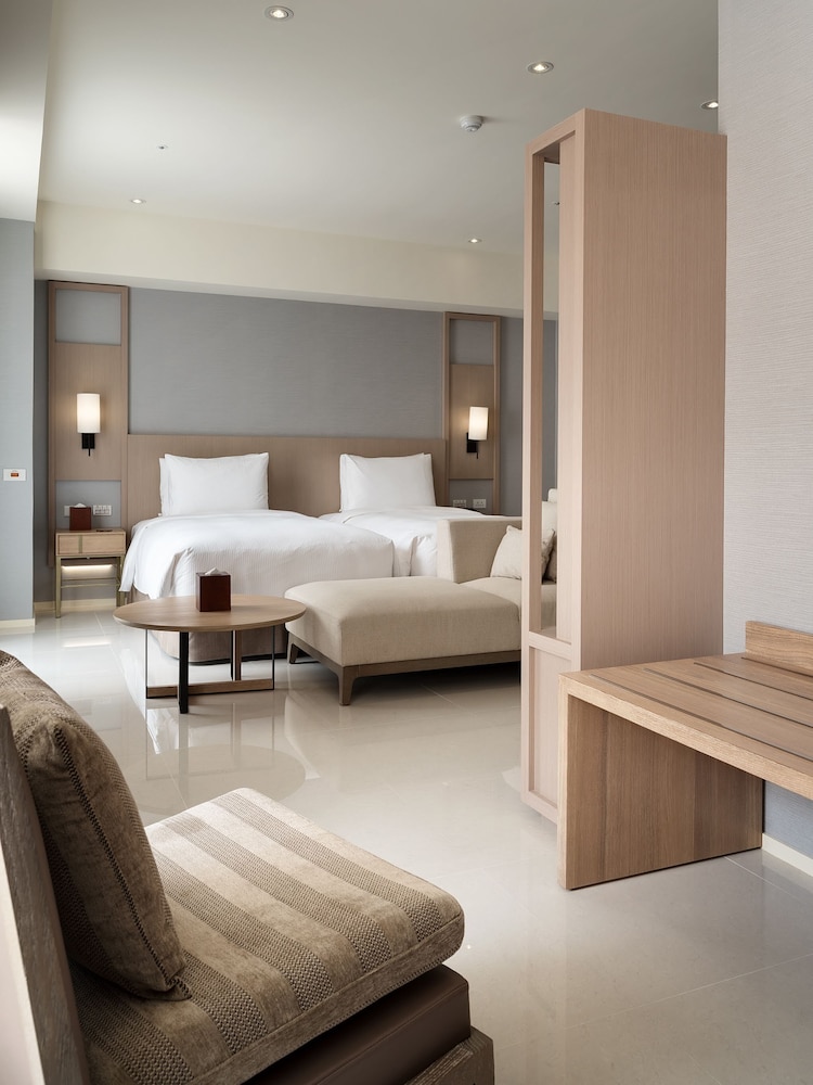 Jolley Hotel 28/71