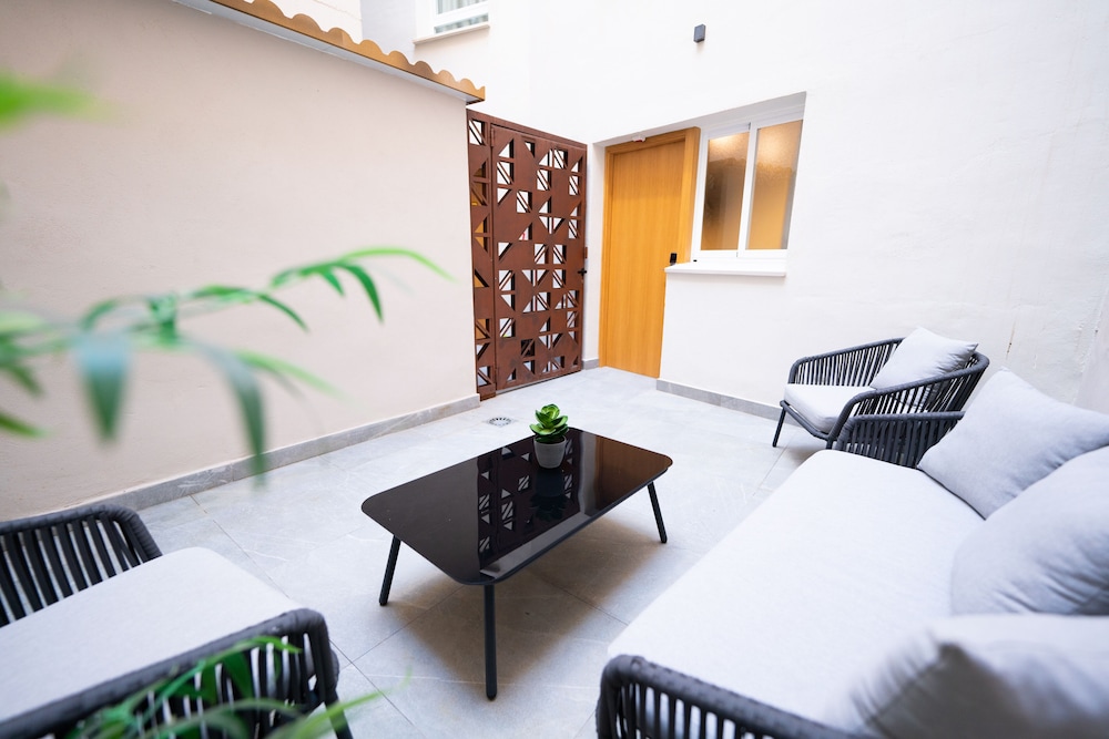 Oasis Hostel Malaga 30/39