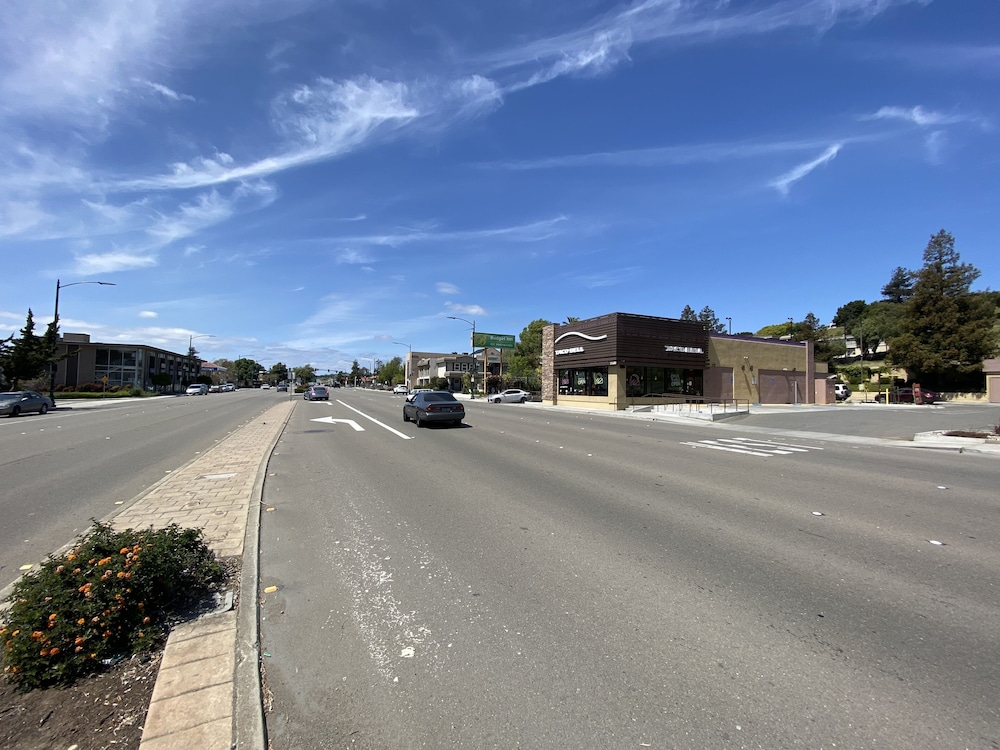 Budget Inn of Hayward 61/68