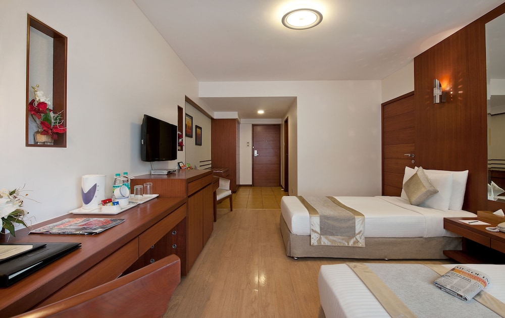 Grand Residency Service Apartment 13/40