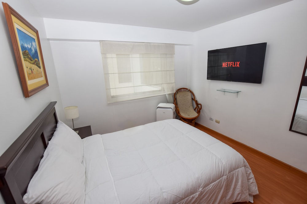 Lux Miraflores Apartments Ocean View 3/24