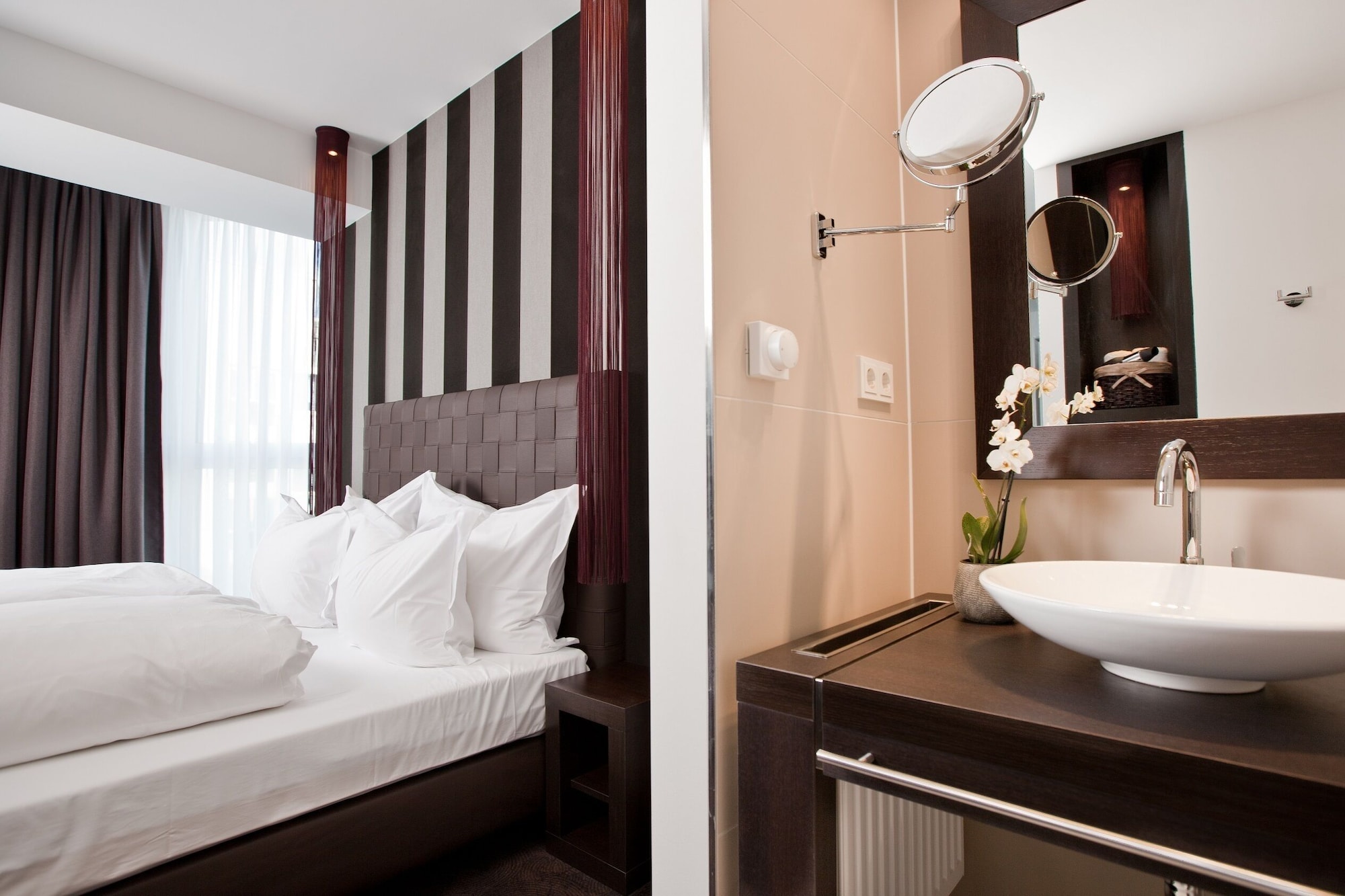 GRAND, SUITE, APARTMENT