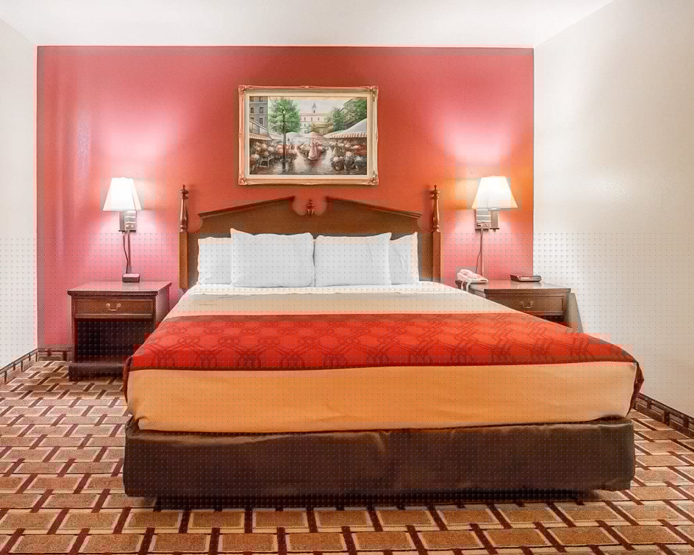 Econo Lodge Dexter MO 10/26
