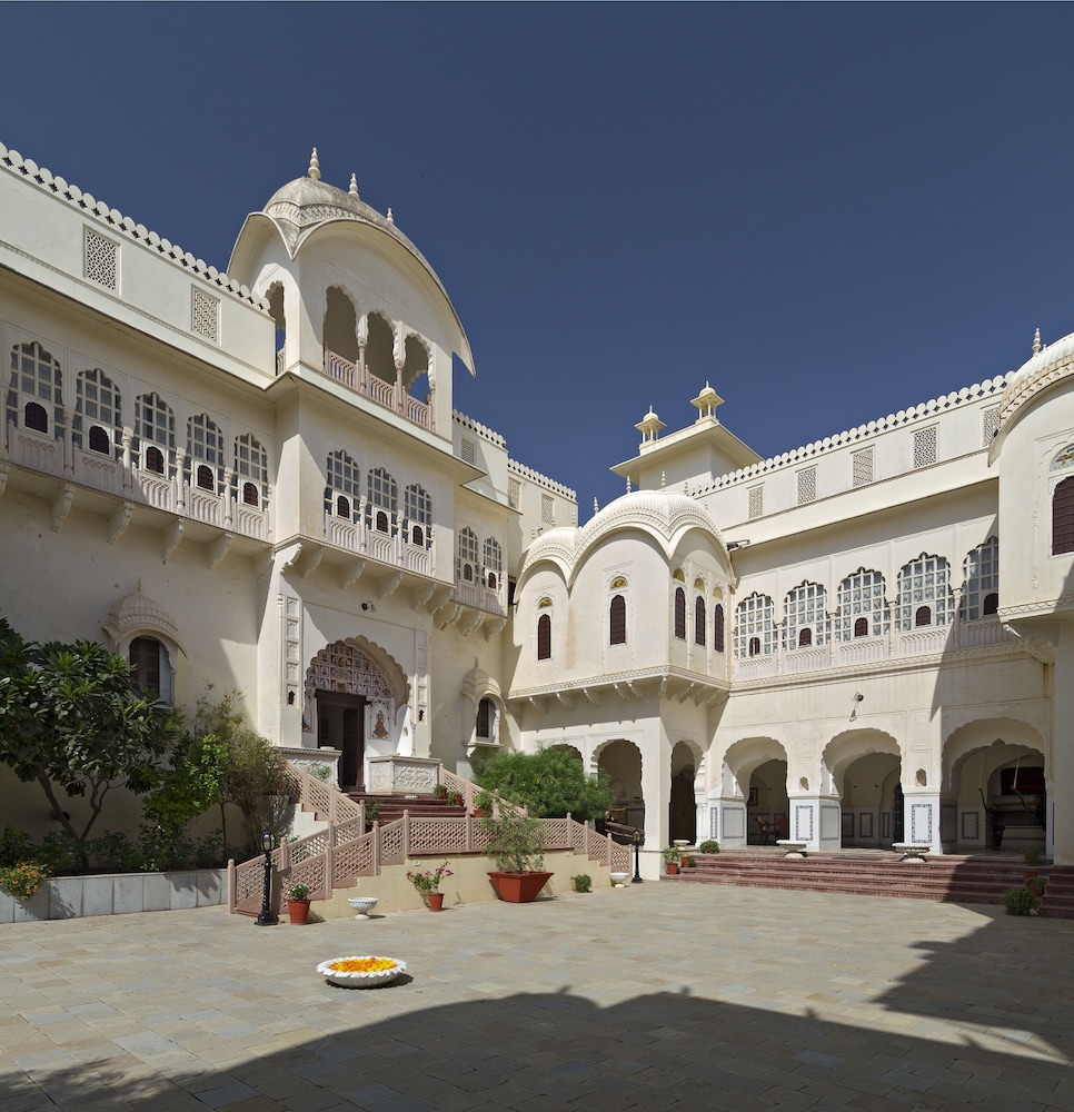 Alsisar Mahal 5/50