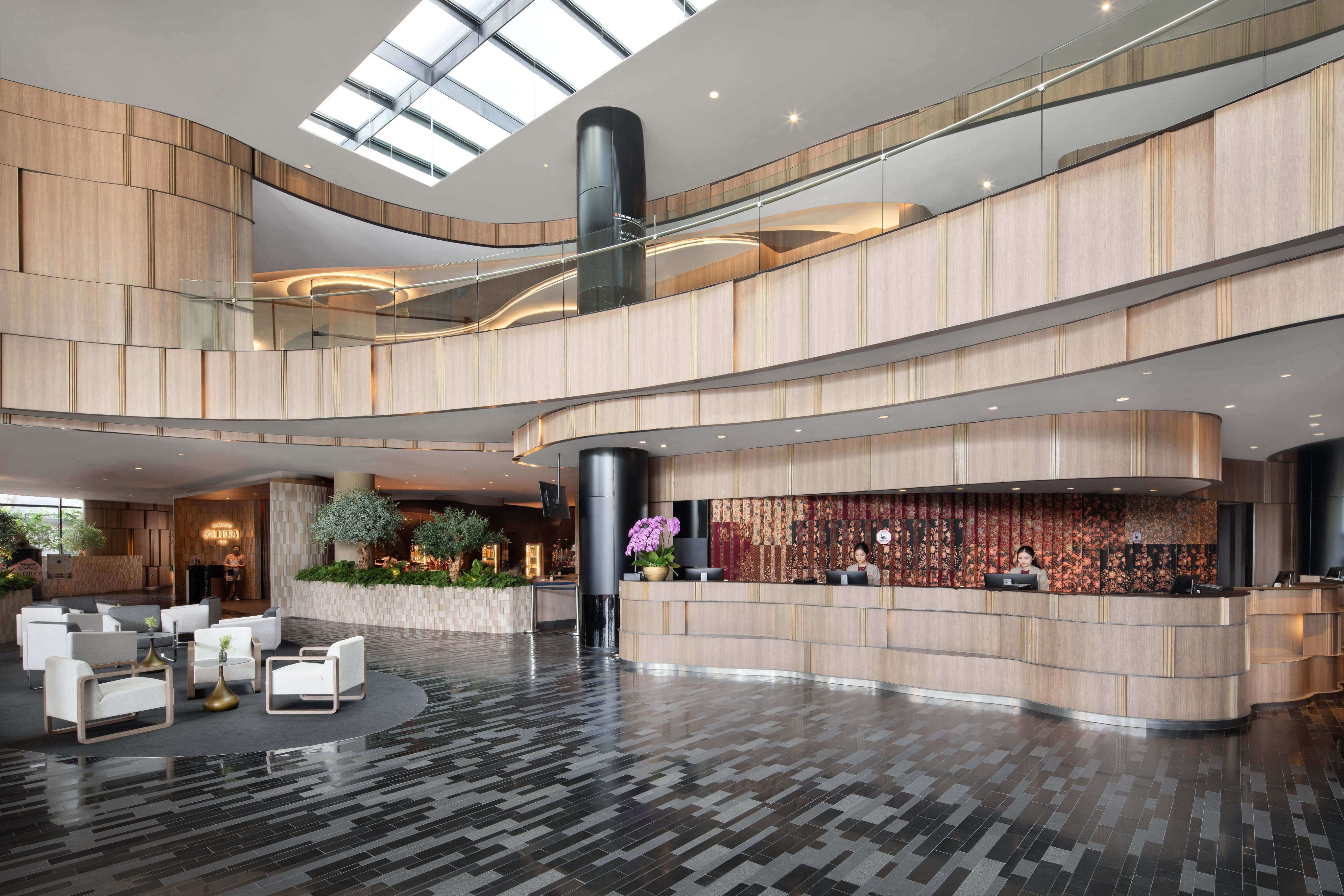 Crowne Plaza Changi Airport Hotel 13/81