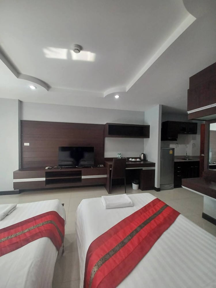 Valhalla Hotel Pattaya 40/75