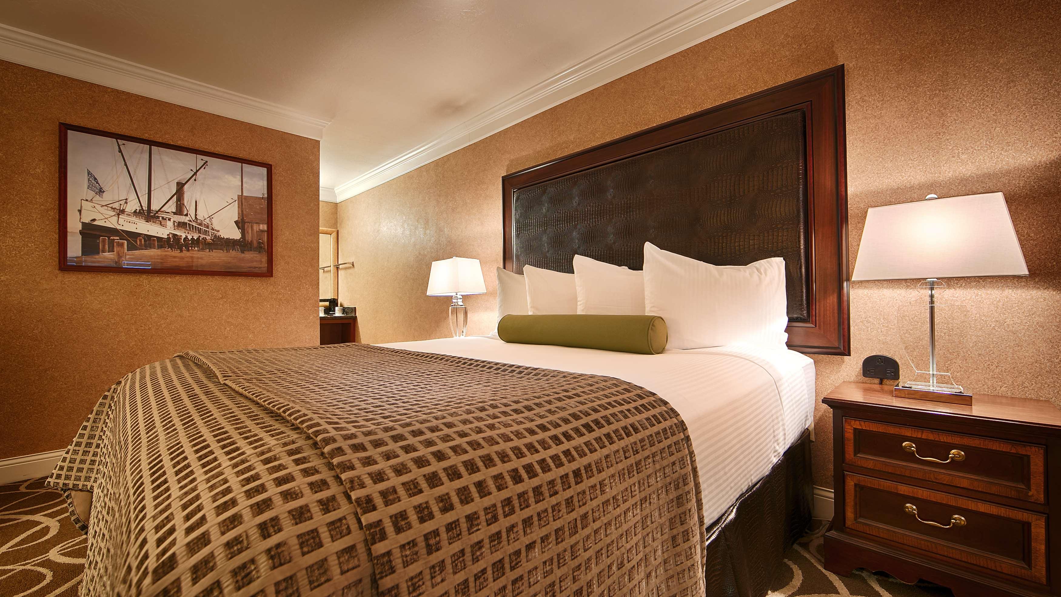 غرفة، Best Western Plus Humboldt Bay Inn 2/6