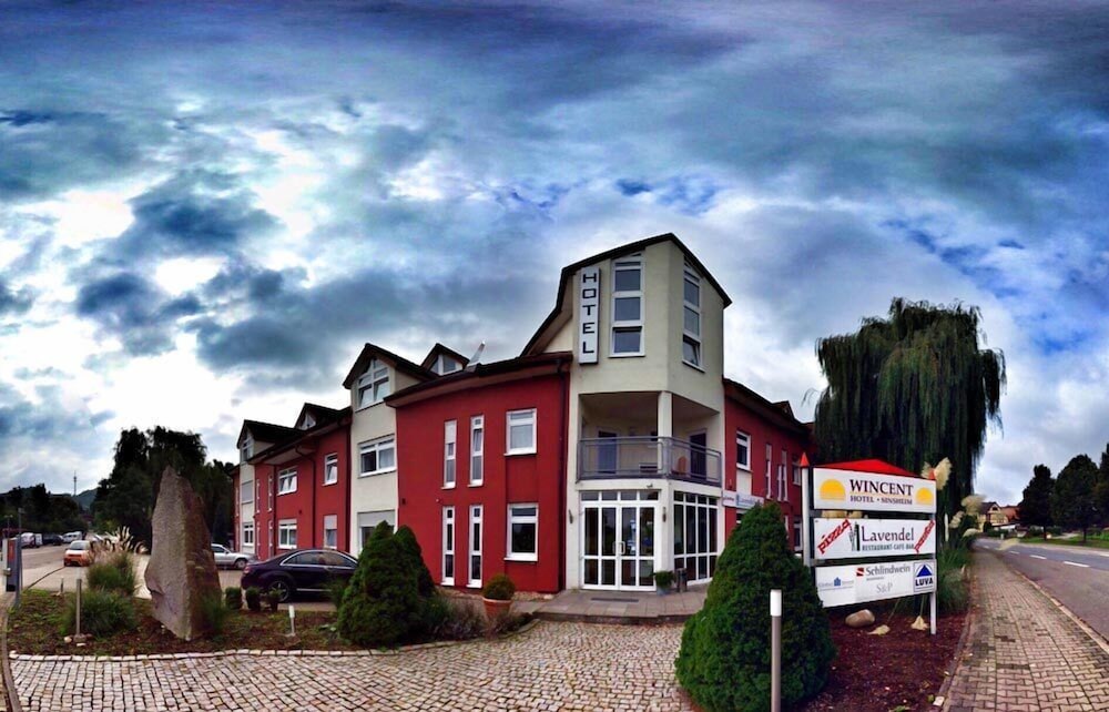Wincent Hotel 3/50