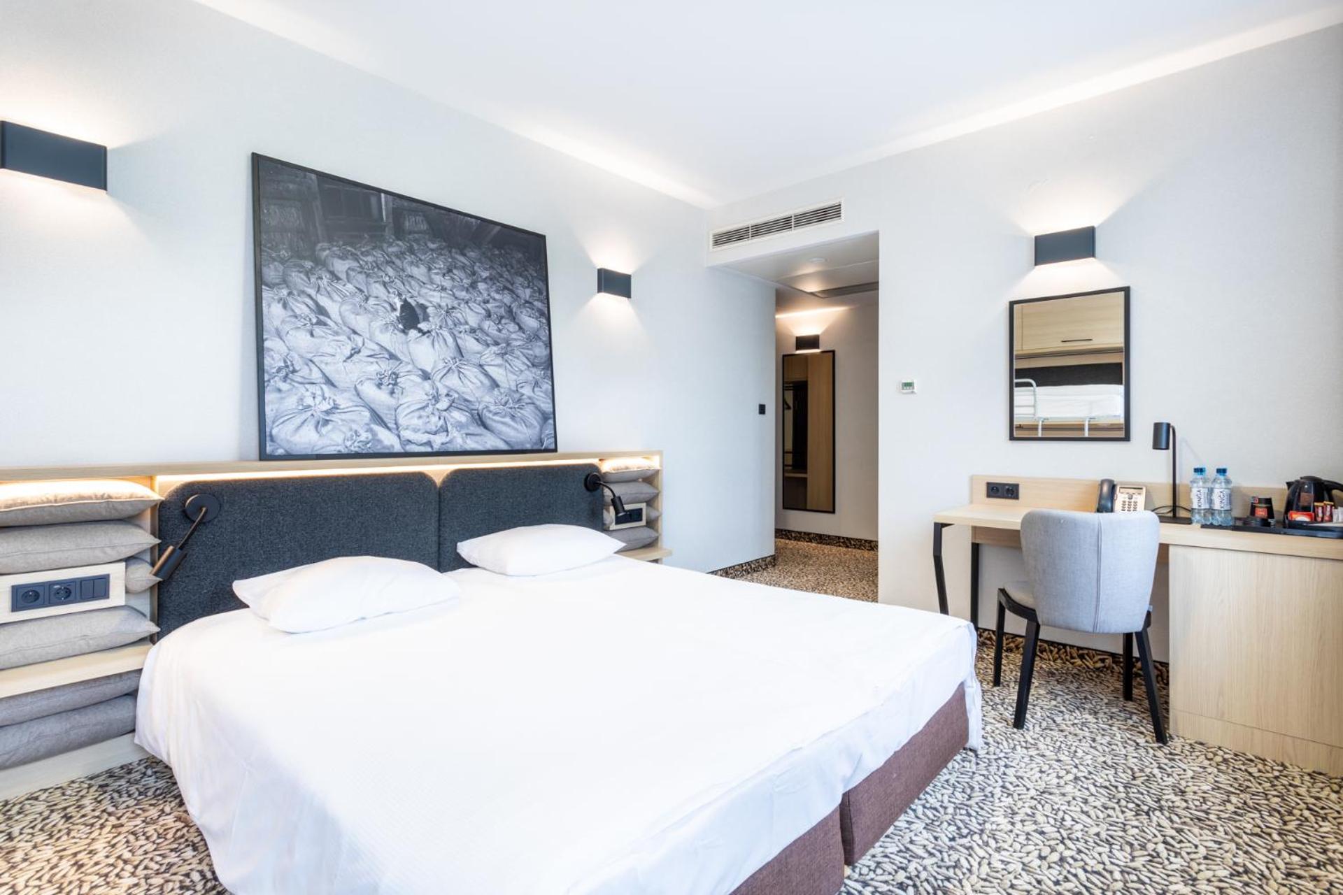غرفة عائلية بسرير بطابقين وسرير كوين، Qubus Hotel Gdansk 4/10