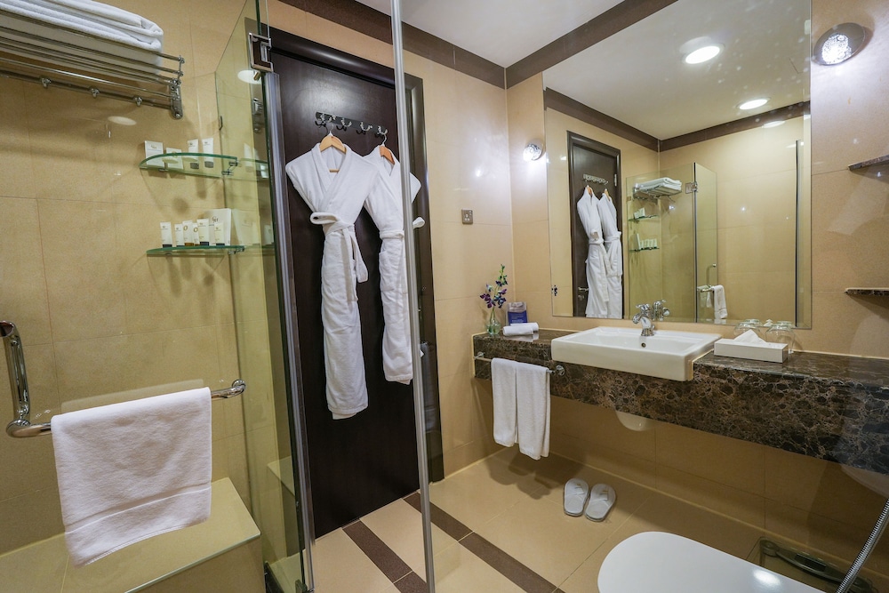 Grand Majestic Hotel Kuwait 48/50