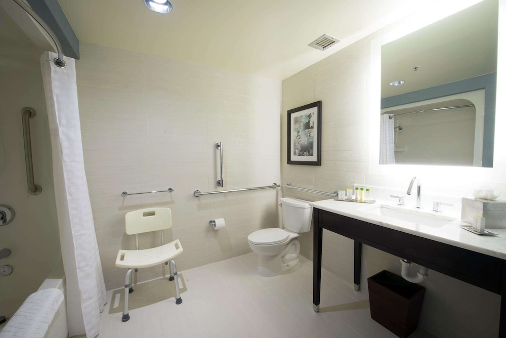 Doubletree By Hilton Hotel Binghamton 5/51