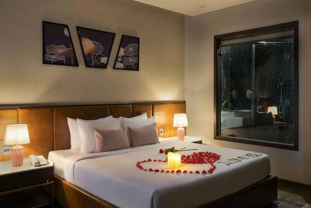 Golden Lotus Grand Hotel 10/49