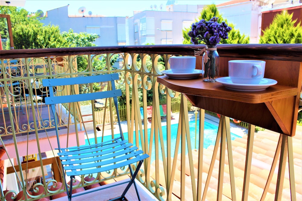 HOTEL GRAND AMPHORA 46/57