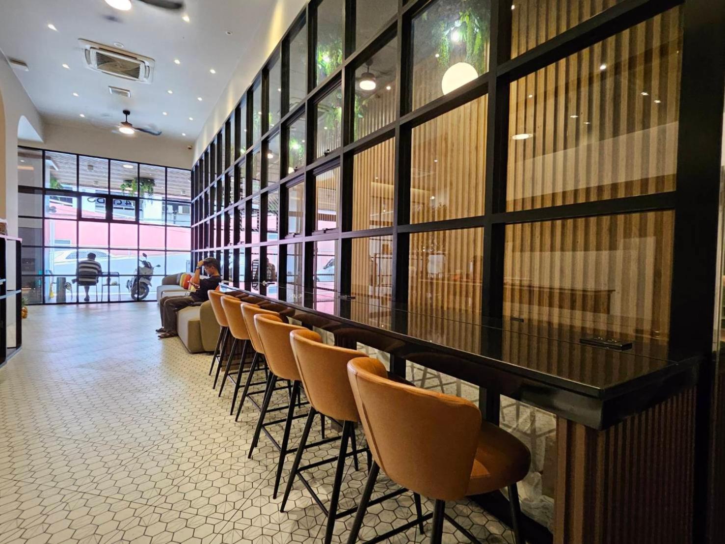 14 Sathorn Hotel 33/42