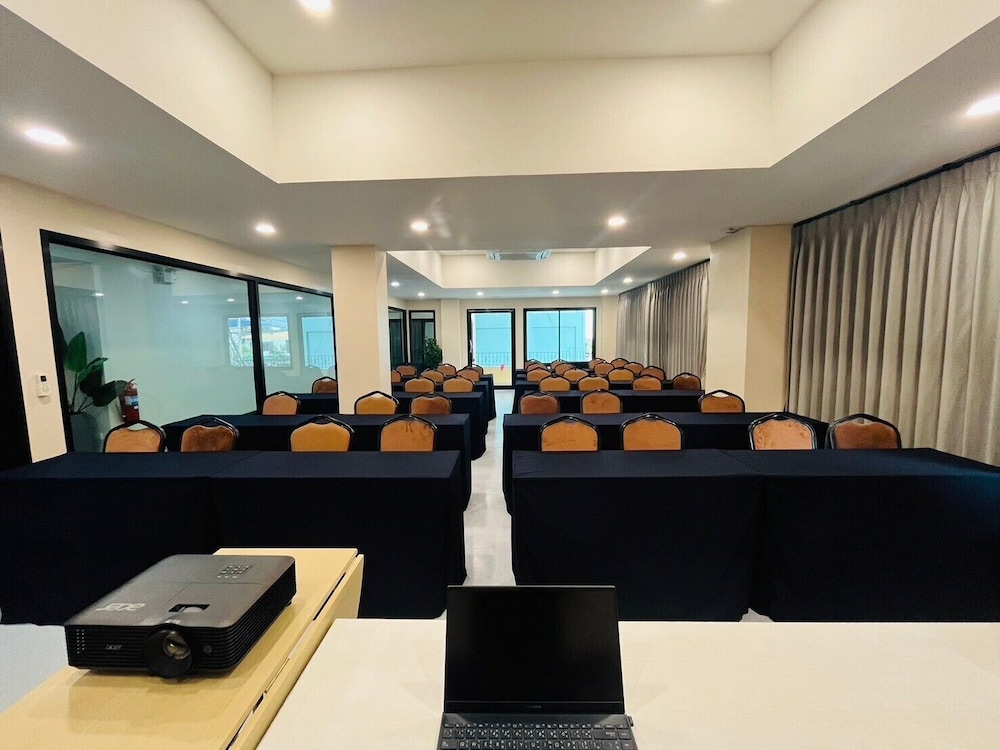 USABAI Riverside Boutique Hotel 37/49