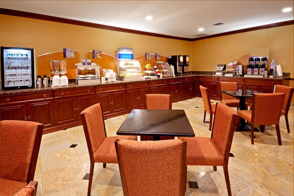 Days Hotel by Wyndham North Bergen /NYC 21/33