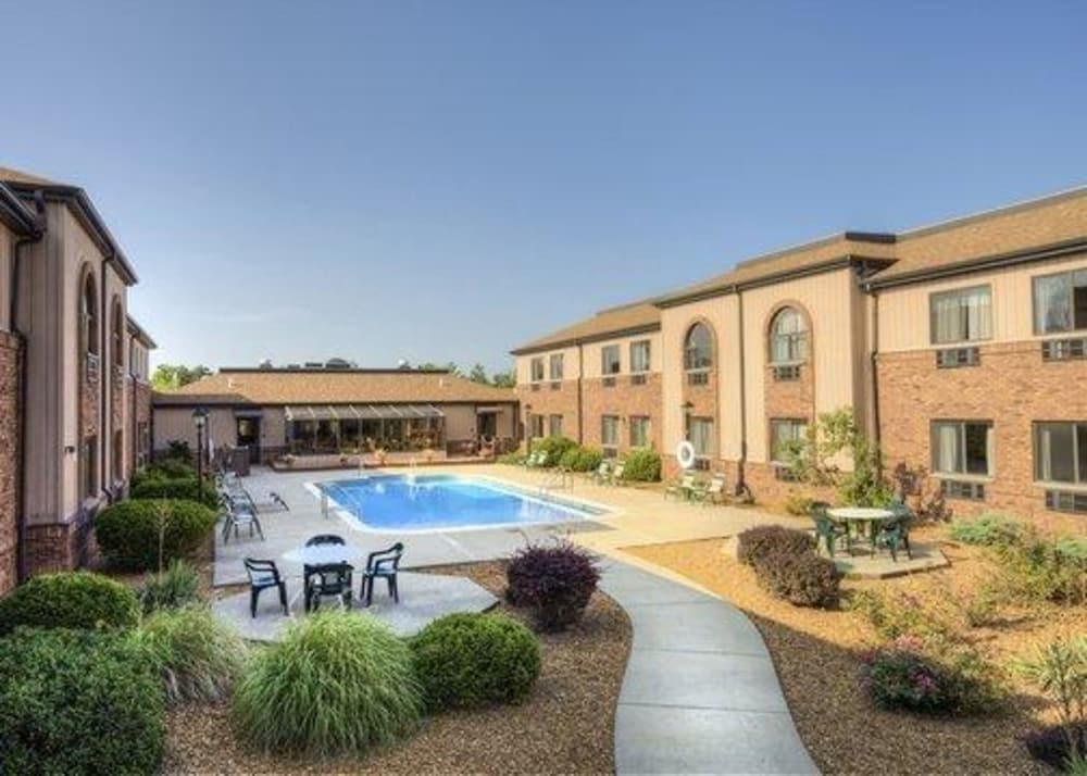 Quality Inn Suites Marion 5/44