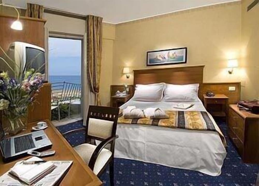 Hotel Sarti 5/32